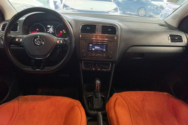 Volkswagen Polo 2017 car image #10
