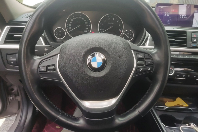 BMW 3 Series 2019 #12 BMW 3 Series 2019 car image #12