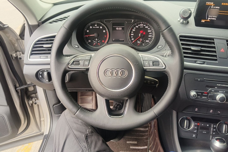 Audi Q3 2017 #11 Audi Q3 2017 car image #11