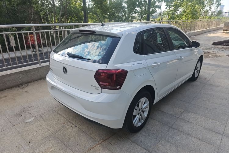 Volkswagen Polo 2021 car image #5