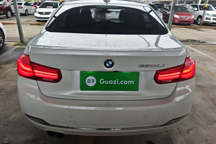 BMW 3 Series 2017 #6 BMW 3 Series 2017 car image #6