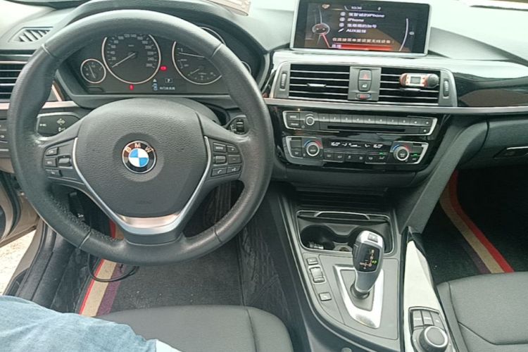 BMW 3 Series 2017 #10 BMW 3 Series 2017 car image #10