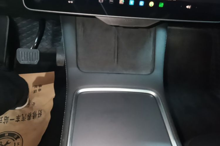 Tesla Model Y 2023 #14 Tesla Model Y 2023 car image #14