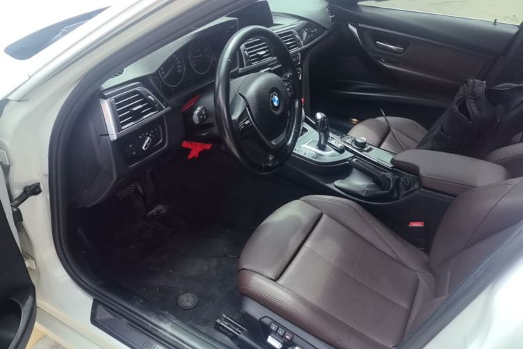 BMW 3 Series 2018 #19 BMW 3 Series 2018 car image #19