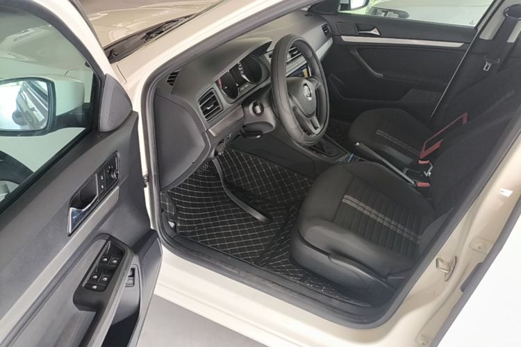 Volkswagen Lavida 2020 car image #16