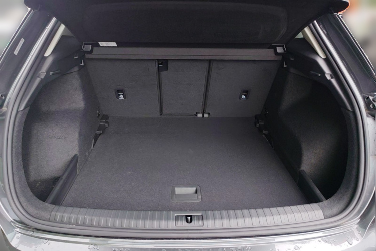 Audi Q3 2023 car image #21