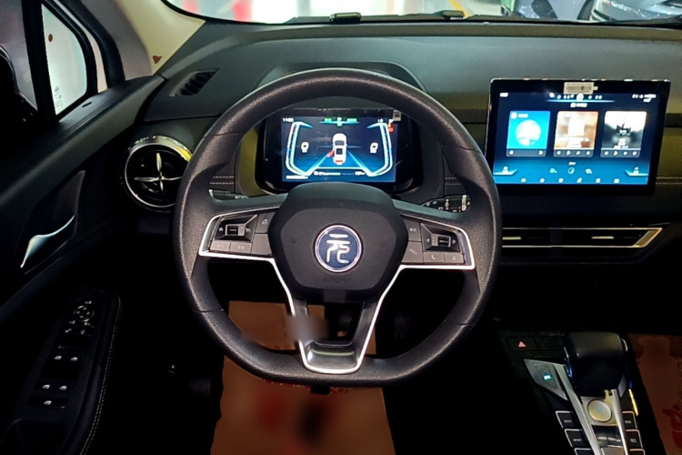BYD Yuan New Energy 2020 car image #11