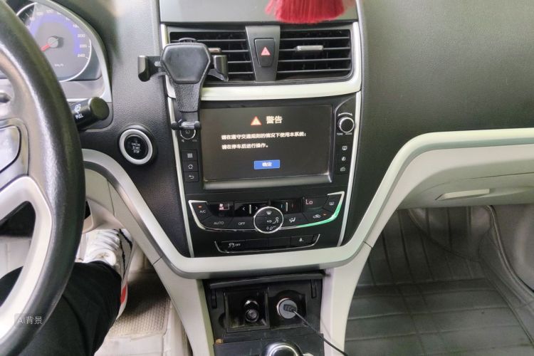GEELY Emgrand 2016 #15 GEELY Emgrand 2016 car image #15