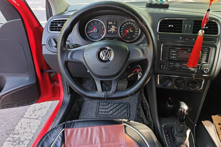 Volkswagen Polo 2015 #12 Volkswagen Polo 2015 car image #12