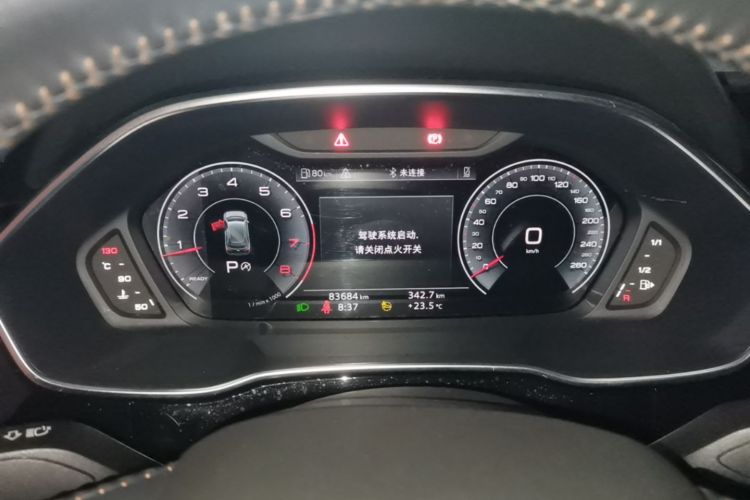 Audi Q3 2022 car image #12