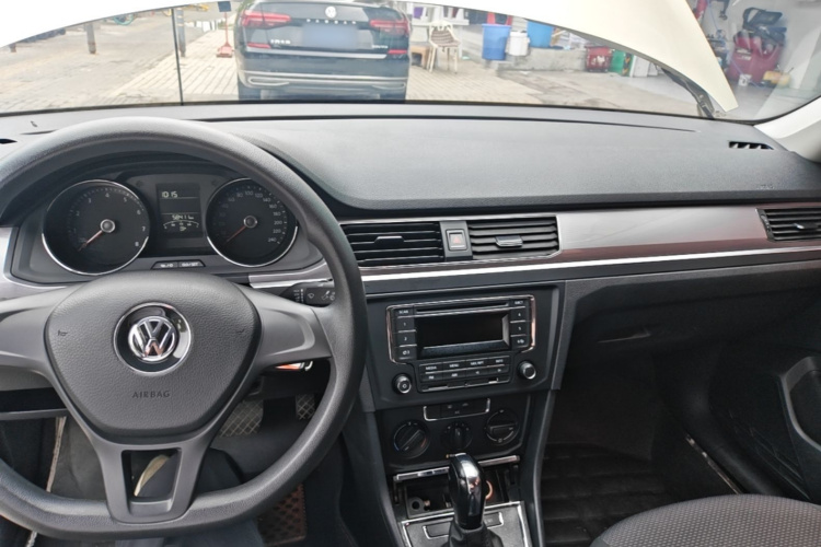 Volkswagen Bora 2018 car image #10