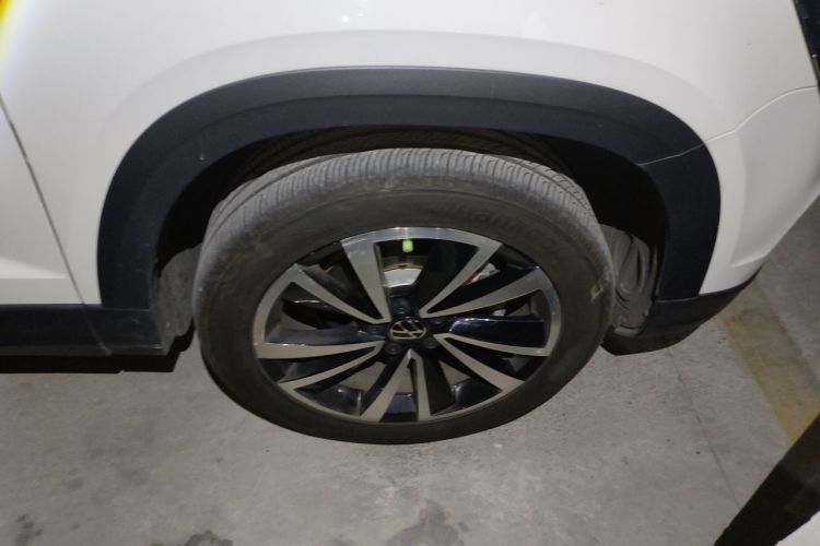 Volkswagen Tharu 2022 car image #9