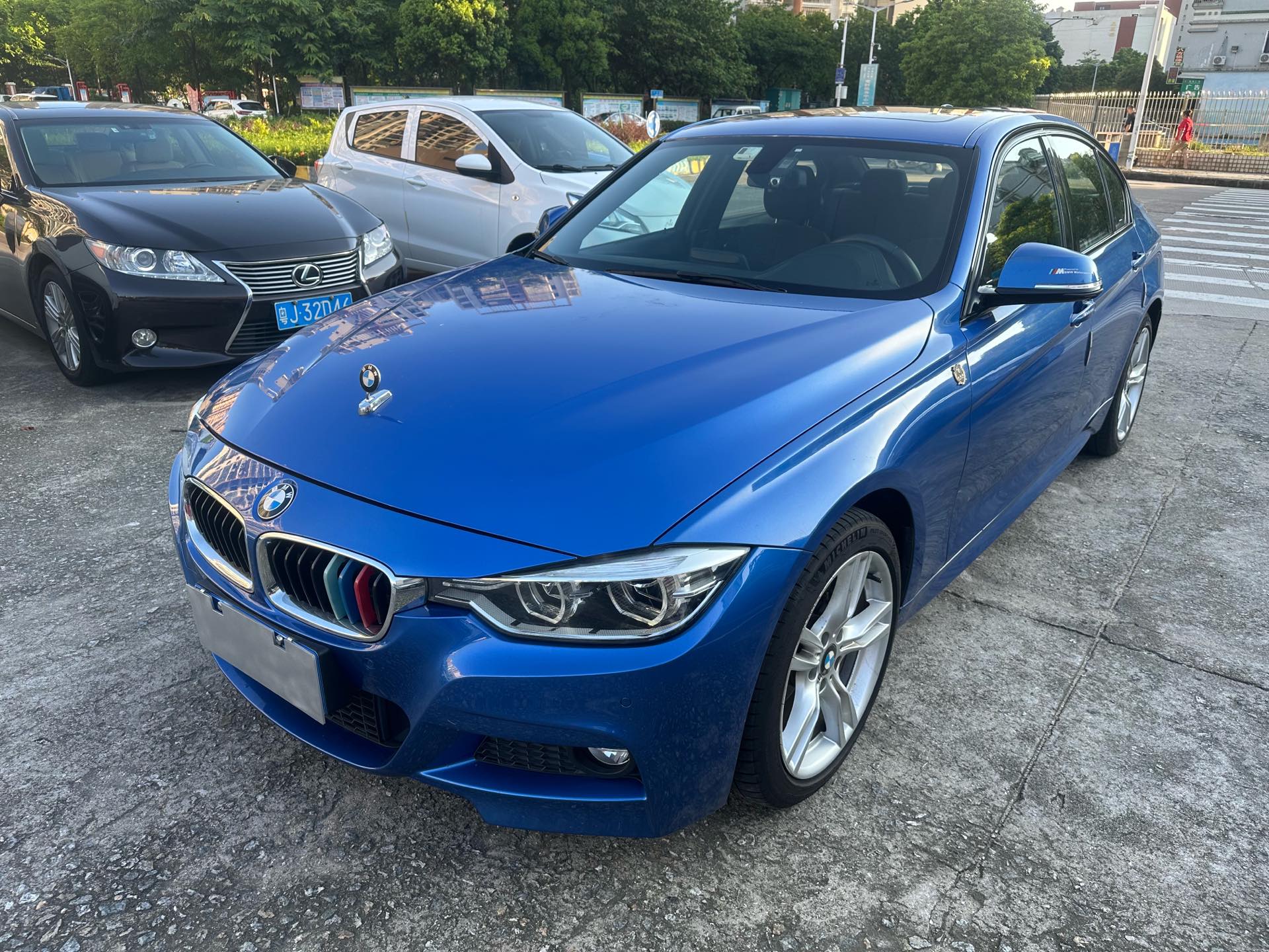 BMW 3 Series 2017 BMW 3 Series 2017 car image