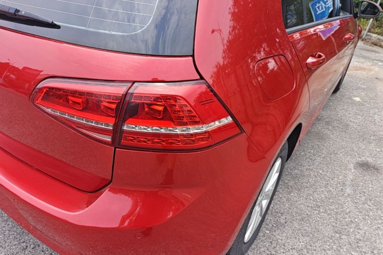 Volkswagen Golf 2014 car image #8