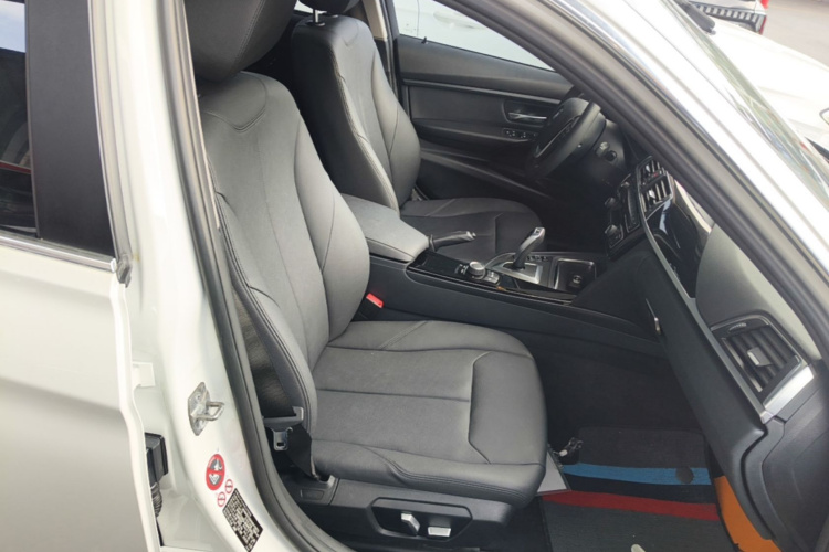 BMW 3 Series 2017 #24 BMW 3 Series 2017 car image #24