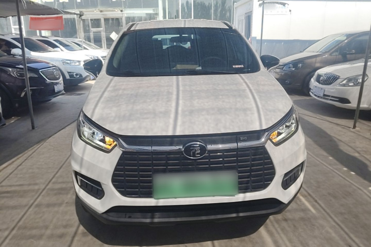 BYD Yuan New Energy 2019 #3 BYD Yuan New Energy 2019 car image #3