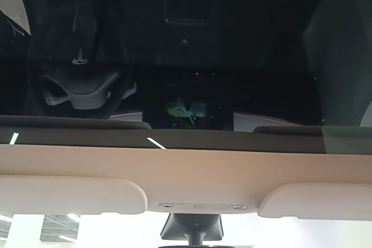 Tesla Model Y 2023 #18 Tesla Model Y 2023 car image #18