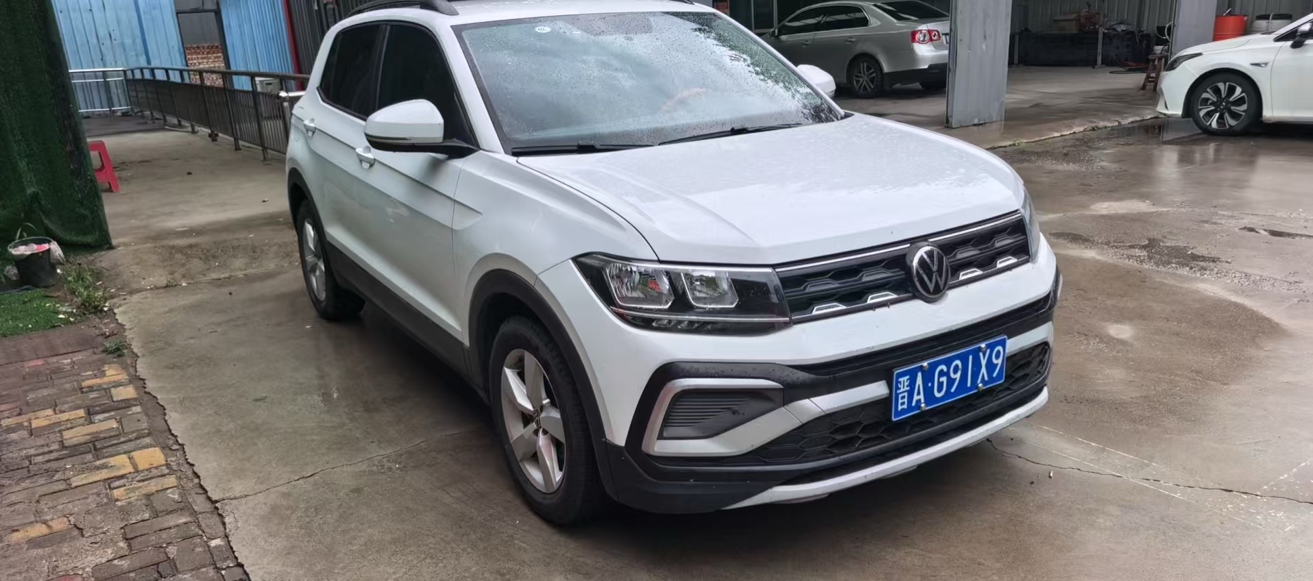 Volkswagen T-Cross 2023 immagine di auto #4