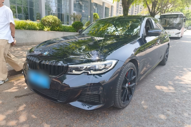 BMW 3 Series 2022 car image #2