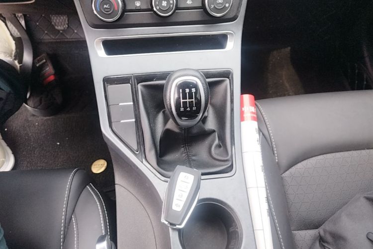 GEELY Emgrand 2021 car image #14