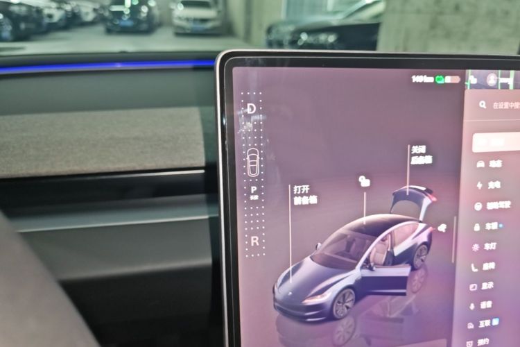 Tesla Model 3 2025 car image #14