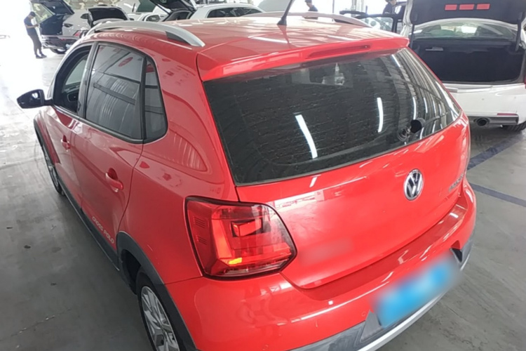 Volkswagen Polo 2015 car image #7