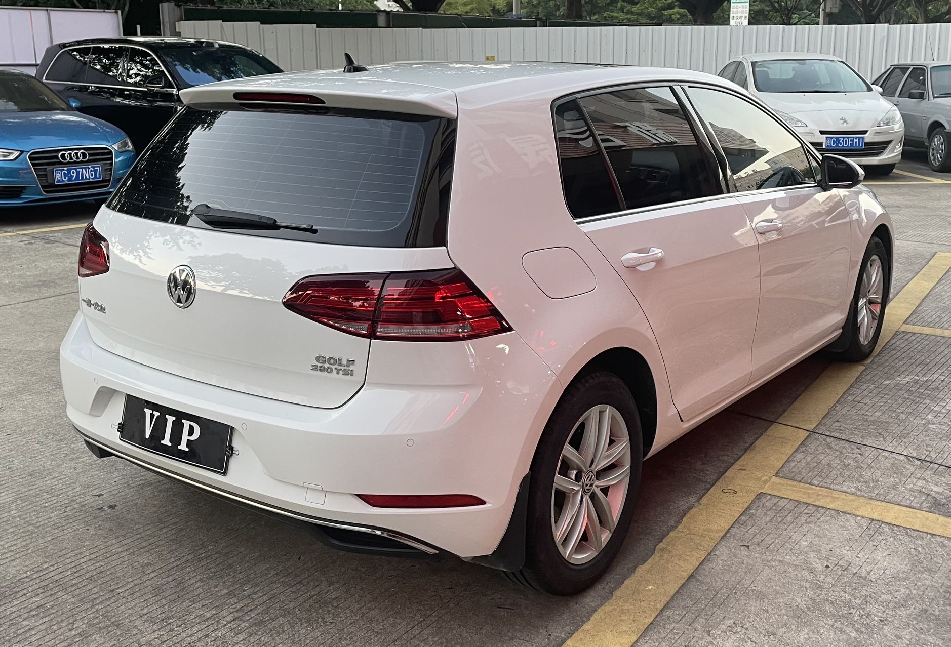 Volkswagen Golf 2019 imagen de coche #4