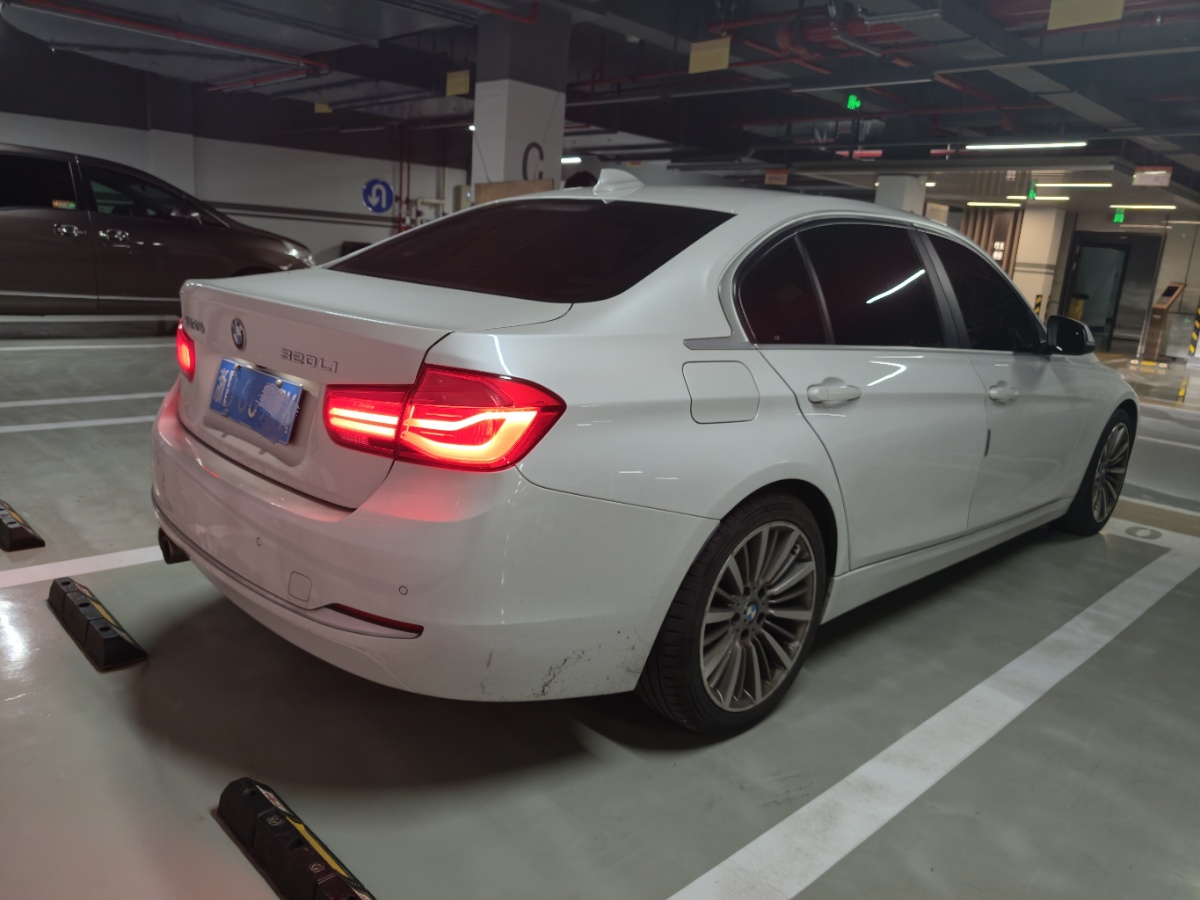 BMW 3 Series 2019 car image #6