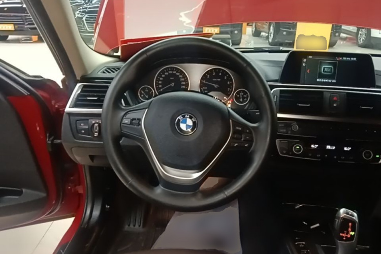 BMW 3 Series 2018 car image #15
