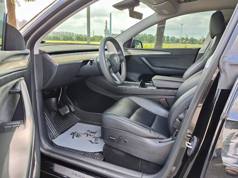 Tesla Model Y 2022 #3 Tesla Model Y 2022 car image #3
