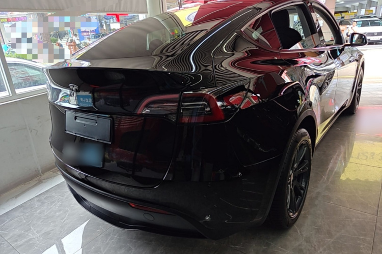 Tesla Model Y 2022 #7 Tesla Model Y 2022 car image #7