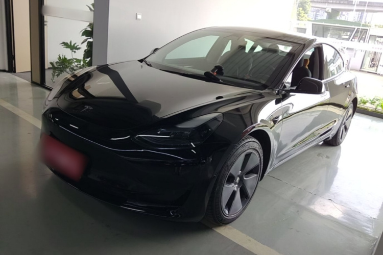 Tesla Model 3 2023 car image #2