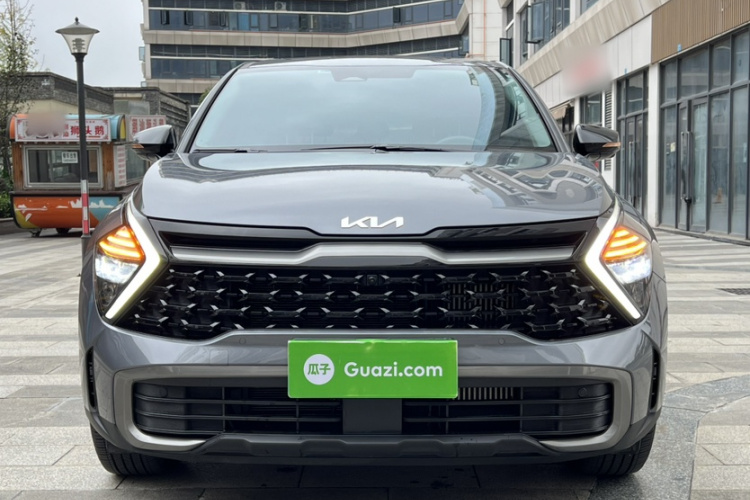 Kia Sportage 2025 immagine di auto #6