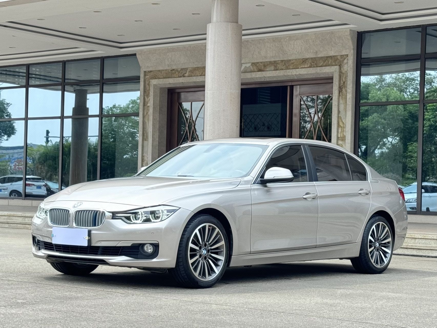BMW 3 Series 2018 BMW 3 Series 2018 car image