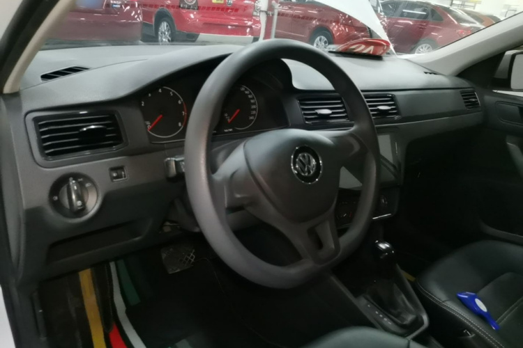Volkswagen Santana 2019 car image #10