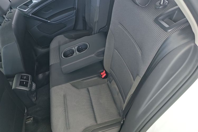 Volkswagen Golf 2020 #17 Volkswagen Golf 2020 car image #17