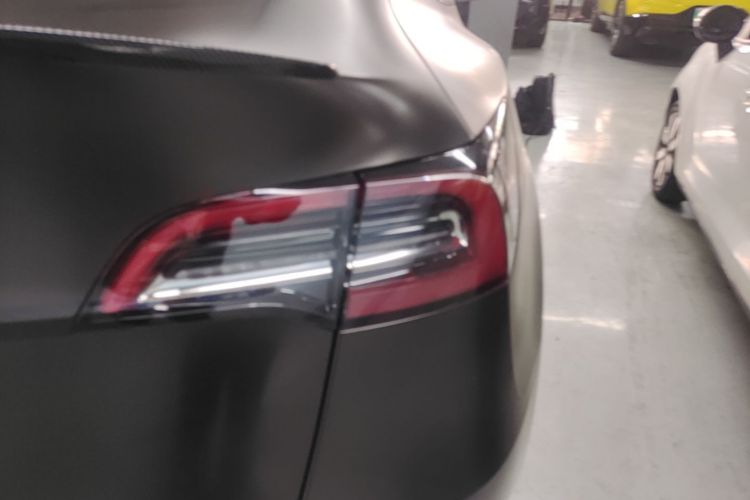 Tesla Model Y 2022 car image #8