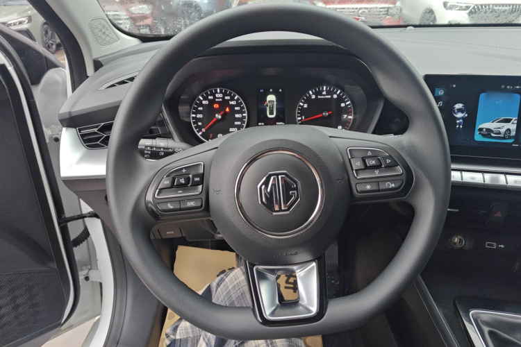 MG 5 2024 car image #11
