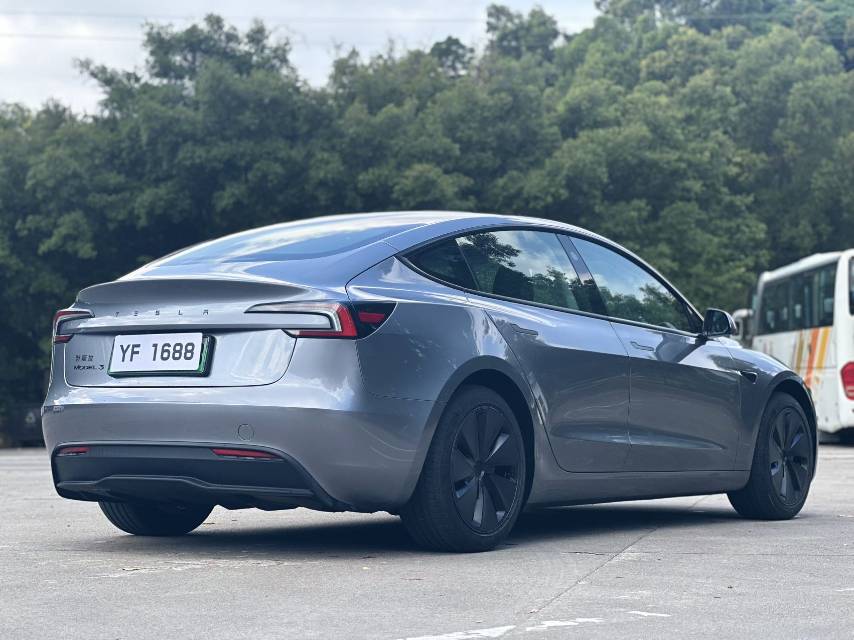 Tesla Model 3 2025 #4 Tesla Model 3 2025 car image #4