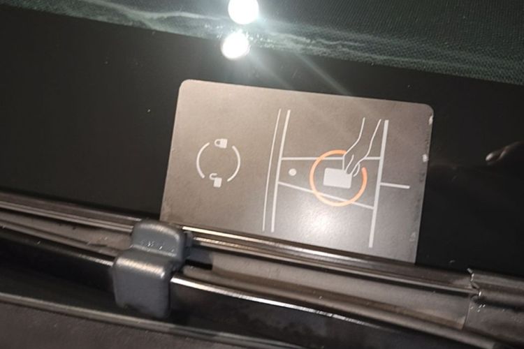 Tesla Model Y 2021 #8 Tesla Model Y 2021 car image #8