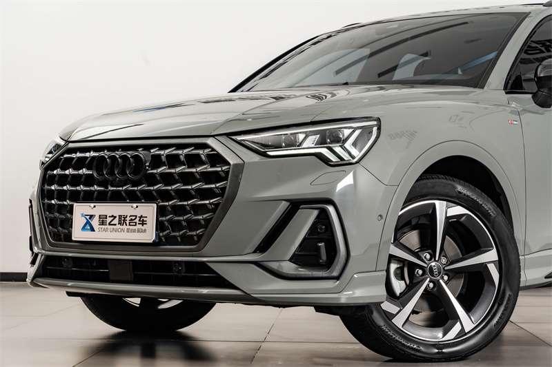 Audi Q3 2023 car image #7