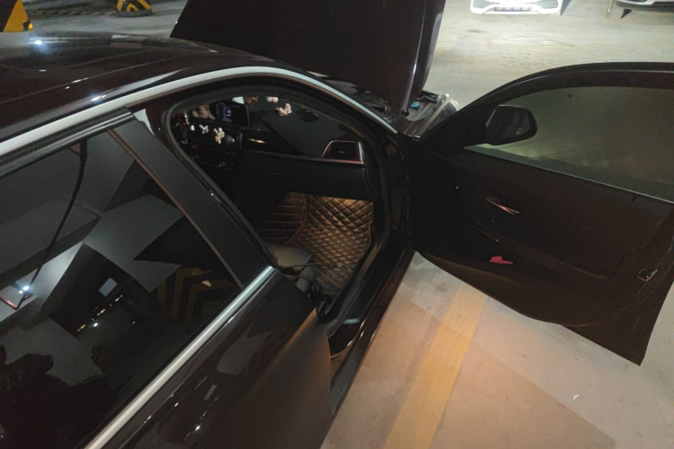 BMW 3 Series 2017 car image #27