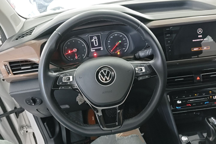 Volkswagen Tharu 2021 car image #11