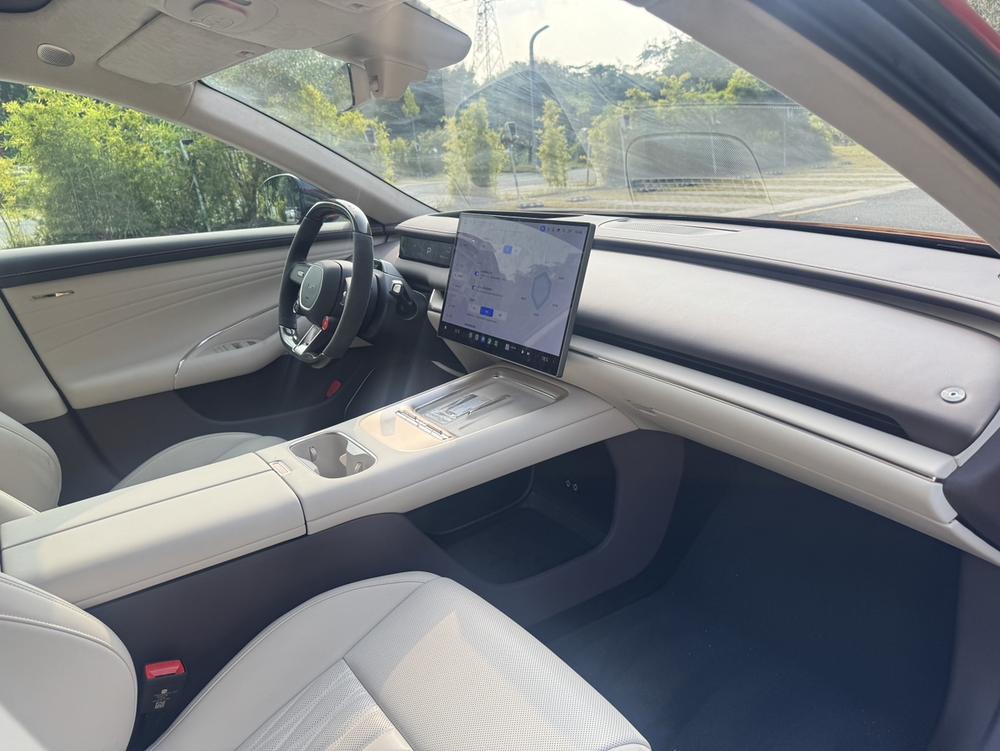 2026 #14 2026 imagen de coche #14