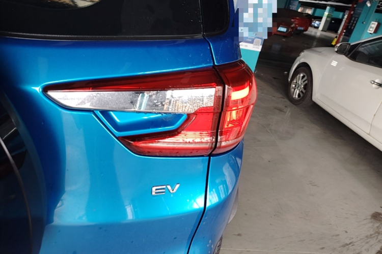 BYD Yuan New Energy 2020 #8 BYD Yuan New Energy 2020 car image #8