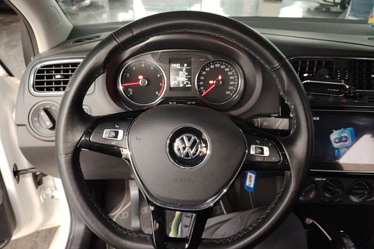Volkswagen Polo 2018 #15 Volkswagen Polo 2018 car image #15