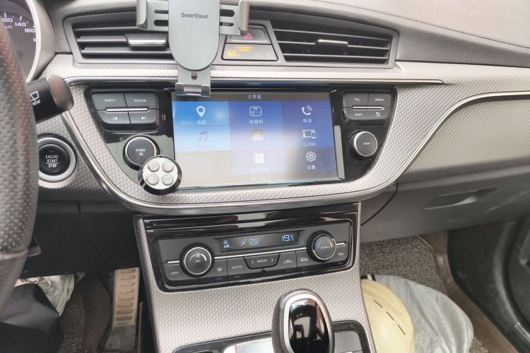 GEELY Emgrand GS 2017 #13 GEELY Emgrand GS 2017 immagine di auto #13