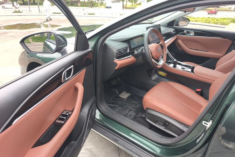 GEELY Emgrand 2025 #16 GEELY Emgrand 2025 car image #16