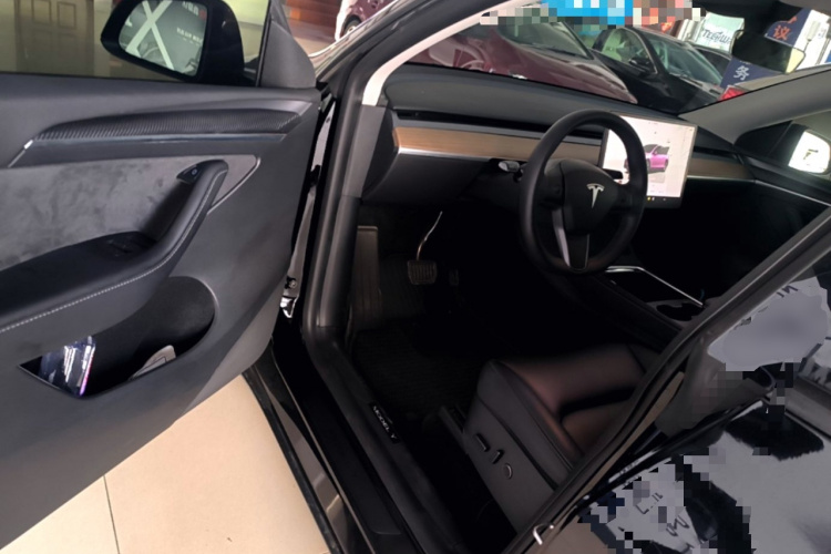 Tesla Model Y 2022 #16 Tesla Model Y 2022 car image #16