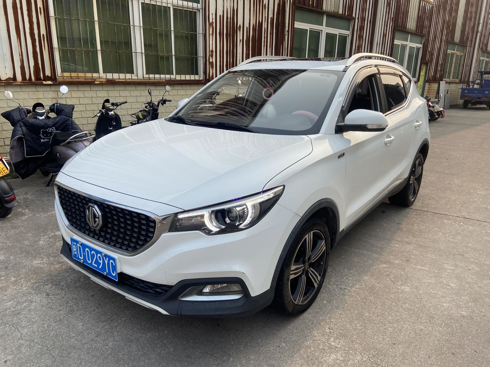 MG ZS 2018 car image 